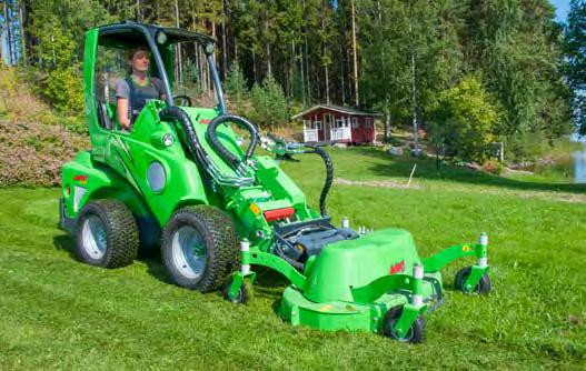 Klippepadden av denne nye modellen er laget av utstanset stål. Dette gjør klippingen mer effektiv og at gresset ikke så lett blir sittende fast innvendig. Klipperen har bioklipp som standard.