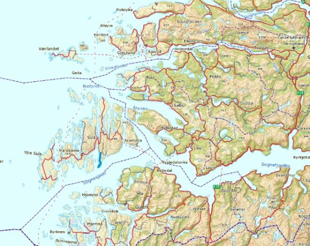 frå kvarandre av stup i varierande høgde (ca 2-8 m). Ved Losnetjørna hevar terrenget seg oppover mot Storvikfjellet i sør, før terrenget skrånar slakt nedover mot Kvernhusvatnet i sør.