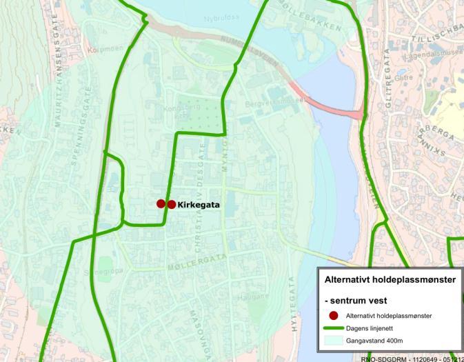 Aktuell plassering kan være i Kirkegata og holdeplassen bør da plasseres sør for Apotekergata i det flateste partiet av gata som vist i figuren til venstre.