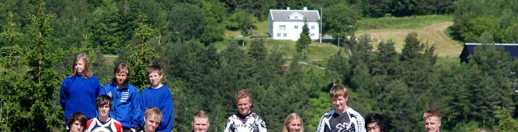 Skodje krins: Barneidrett med fleire typar idrett, fotball for barn, ungdom og vaksne, ski, trim for vaksne, volleyball og trimturar.