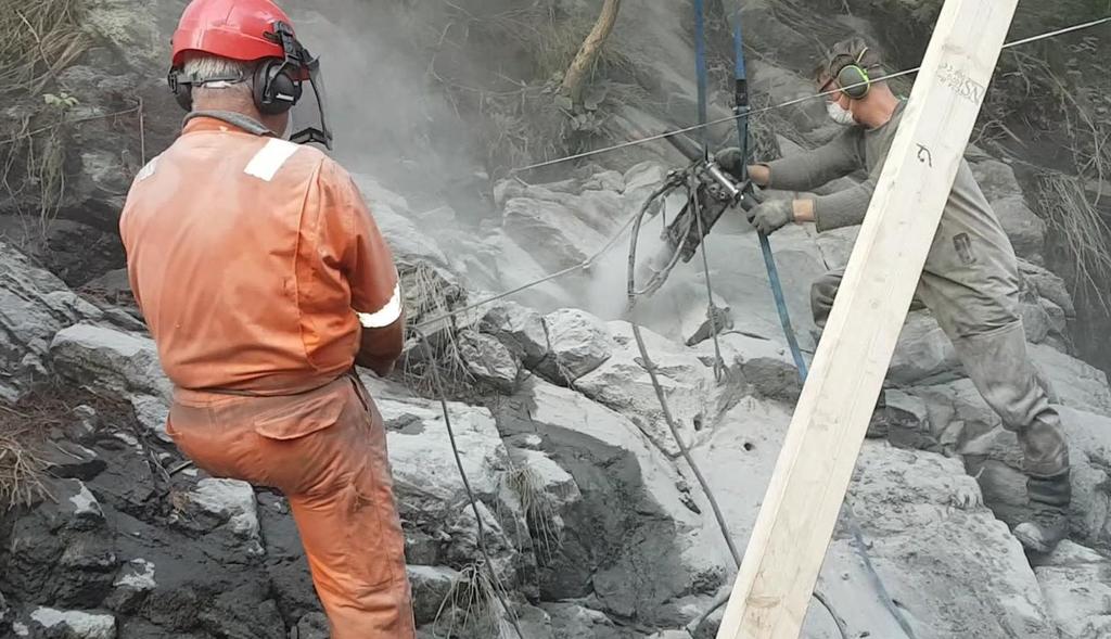 Fjellboring har vi også fått bryne oss på, da