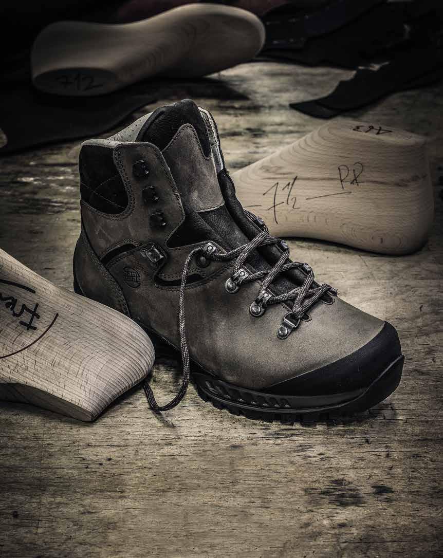 TEMATITTEL MOUNTAIN BOOTS HANDCRAFTED WITH PASSION BORN IN BAVARIA WORN AROUND THE WORLD HÅNDLAGET I EUROPA SEMENTERT KONSTRUKSJON // KAN RESÅLES HOLDBARE Hanwag Tatra GTX Lette, stabile og veldig