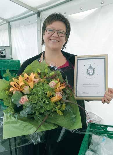 UTSYN-LEIAR «ÅRETS GLEDESSPREDER» Prisen «Årets gledesspreder» blei gitt til dagleg leiar Sissel Marie Bjerga på Utsyn misjonssenter. TEKST EIRÍKUR A. MELBERG Helga 18. 20.