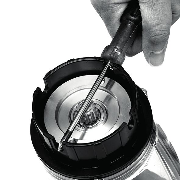 MAKE SURE THAT THE LID AND FILLER CAP ARE PLACED ON THE BLENDER JUG BEFORE RESTARTING THE APPLIANCE!