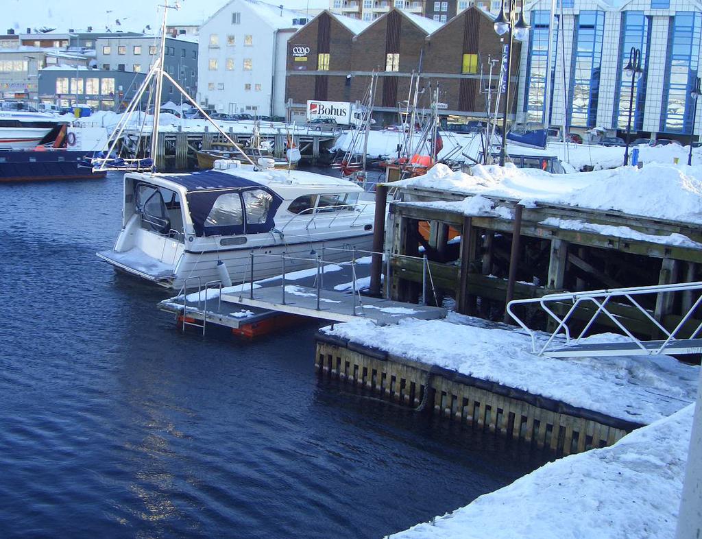 Det legges vekt på jevnlig renhold og tømming av søppel, frekvensen på dette må tilpasses anløp av cruiseskip, turistmengde og annen bruk generelt.