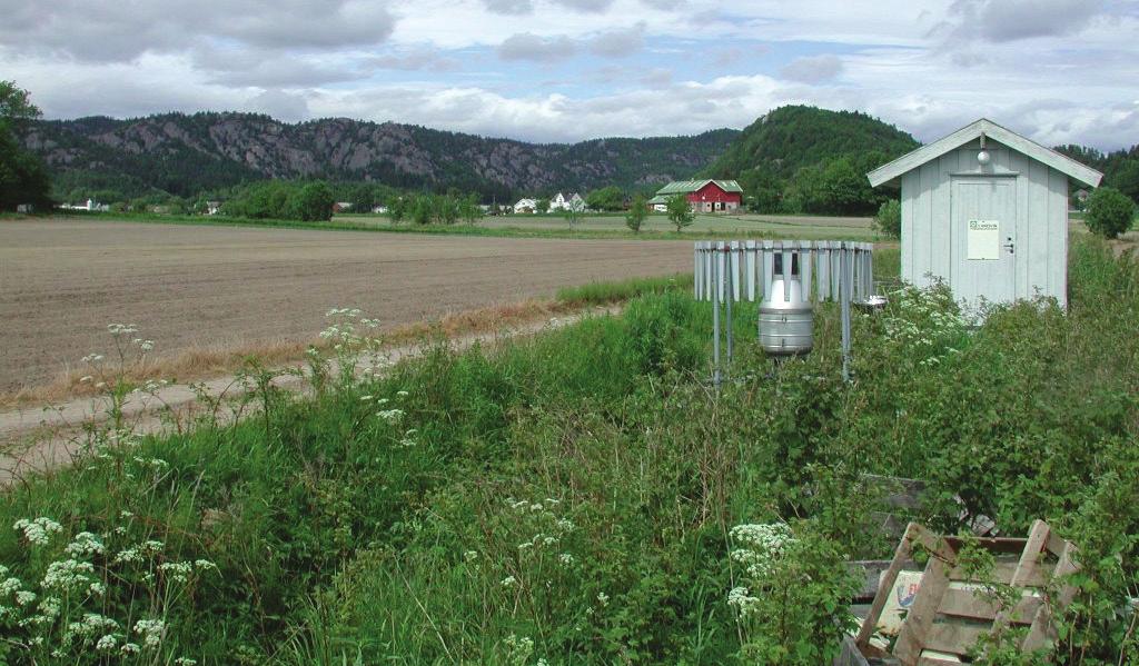 Vannkvalitet i jordbruksbekker Feltrapport fra JOVA-programmet for Vasshaglona 213 Grønnsaks- og potetarealer på Sørlandet I Vasshaglona blir det dyrket potet og grønnsaker på om lag halvparten av