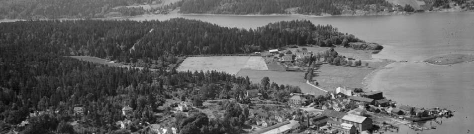 Figur 6 21. Kaldnes mekaniske verksted i 1947, Danholmen og Ramdal i bakgrunnen.