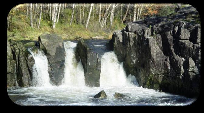 6.1.3 Vurdering av alternativ Nokre område ligg forholdsvis nær sjø. I dei områda kan det vere aktuelt å sjå på felles varmeløysingar med varmepumpe som hentar energi frå sjøen.