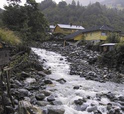 Norges Noregs vassdrags- vassdrags- og og energidirektorat, Region Region Midt-Norge Vest Tiltaksnummer og -namn: 10102 Flaumskade hausten 2003 Liadalselva, Ørsta kommune Kommune/ fylke: Ørsta, Møre