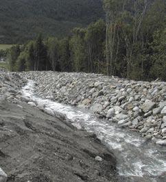 energidirektorat 80% Formål med tiltaket: Utbedring av flomskader og sikring mot større skader ved ny flom. Beskrivelse: I forbindelse med ekstrem værsituasjon 6.-7.