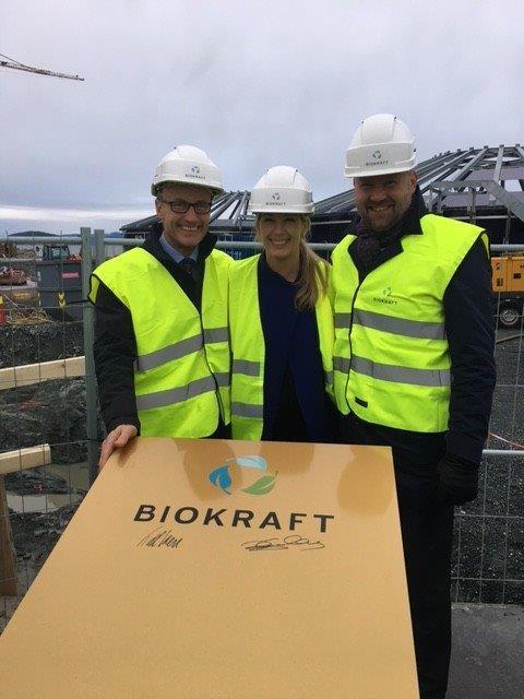 Biokraft AS Utfordring: Utslipp må ned samtidig som verden trenger mer energi Løsning: Storskala produksjon av bærekraftig biodrivstoff og bionæringsstoffer Biokraft AS bygger verdens