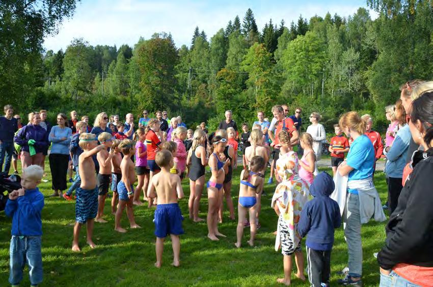 Som regel starter vi med registrering 30 min før første start. Pre-race briefing er en obligatorisk del på hver triatlonstevne.