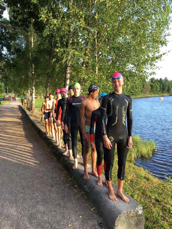 Distanser er 50 m, 125 m og 350 m og det svømmes langs med stranden på grunn av