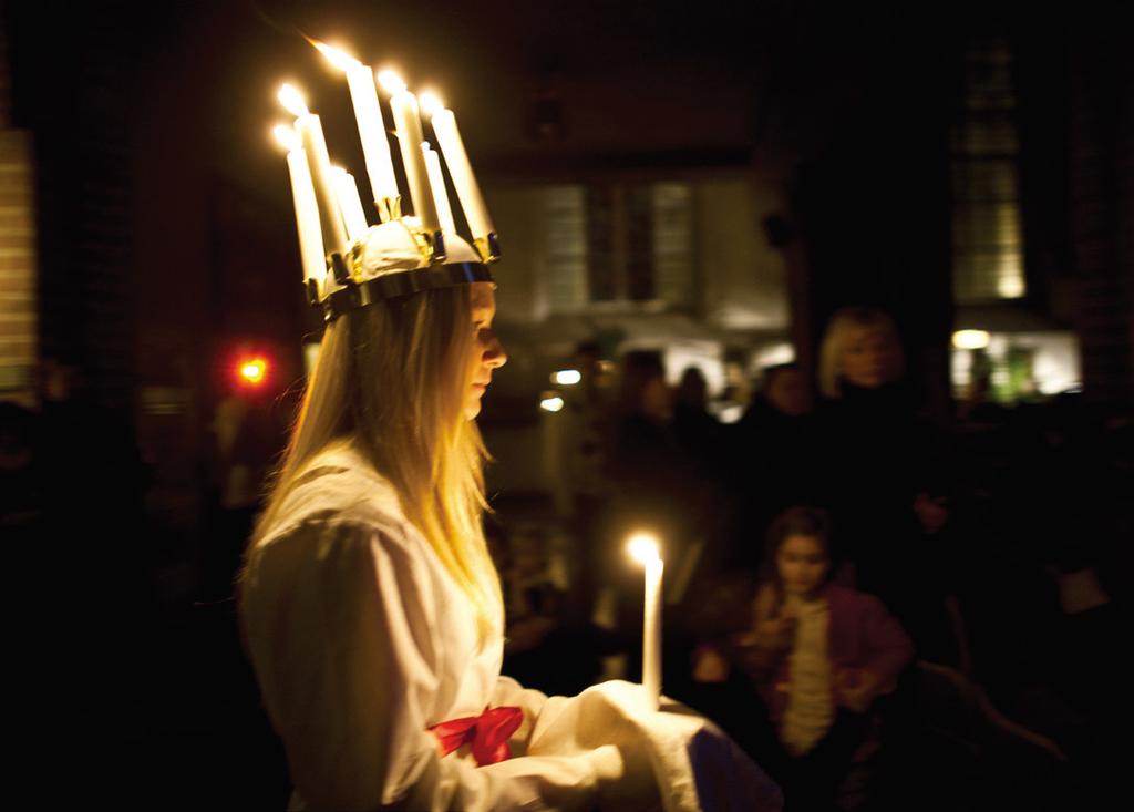 Lysfesten - den nordiske varianten Dette opplegget er baset på at læreren forteller: Feiringen av Lucia var knyttet til årets korteste dag og ble en blanding av folkelig overtro og feiring av