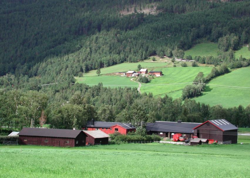 GAMLE HUS DA OG NÅ, 2.