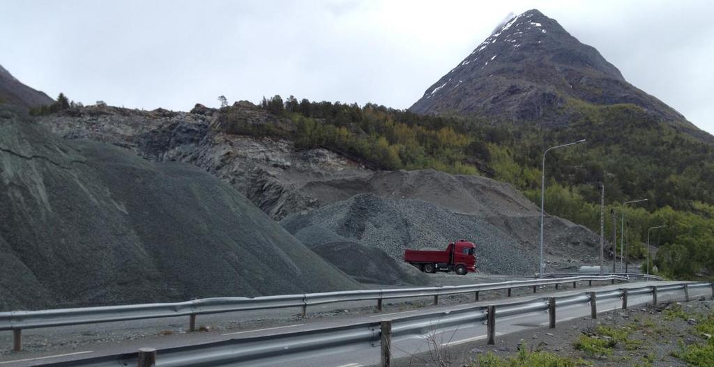 3 Utsnitt fra ortofoto viser strekningen av Fv91 hvor uttaksområdet vil være synlig i nærvirkning. Fig. 5.