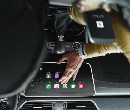SMARTLINK+ Med SmartLink+-systemet (ŠKODA Connectivity-pakke som støtter MirrorLink, Apple CarPlay** og Android Auto**) kan du trygt bruke telefonen via bilens