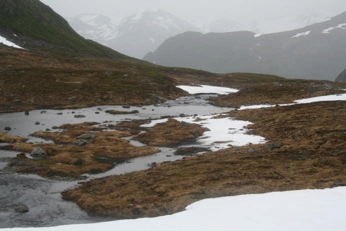 Øggardselva kraftverk FIGUR 26: TERSKELEN BLIR MIDT I BILDET HVOR