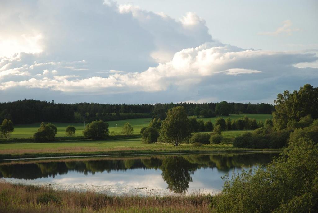 Kommunedelplan E18 Akershus grense Vinterbro. Ås kommune 81 5.6 Nærmiljø og friluftsliv Referanse 4, Temarapport Nærmiljø og friluftsliv er det faglige grunnlaget for kapittel 5.6. Metode Konsekvensutredningen er gjennomført i henhold til vedtatt planprogrammet.