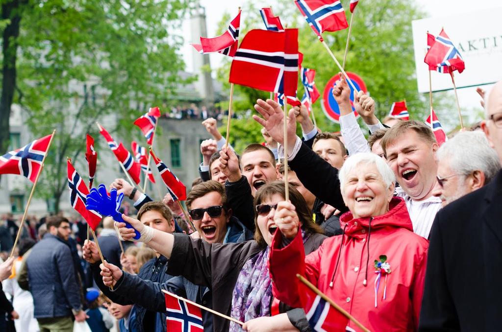 Vi ønsker dere alle en riktig fin 17 mai!