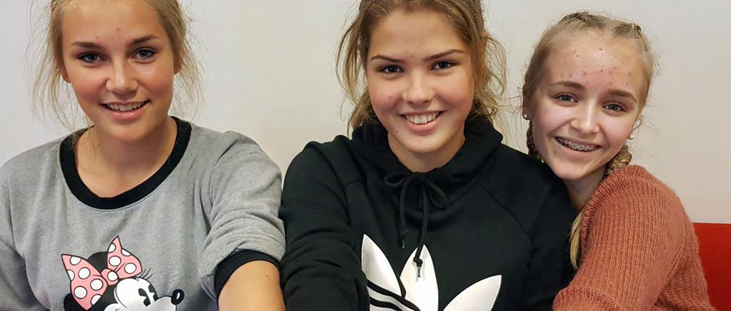 Ulstein ungdomsskule LEIAR: LEON ROMESTRAND Ulstein ungdomsskule ligg i sentrum av Ulsteinvik og har om lag 350 flotte elevar i alderen 13-16 år fordelt på 13 klasser.
