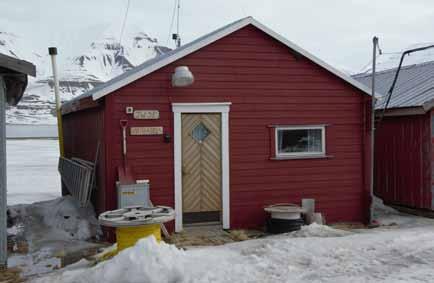 Før snøen smelter og isen går på dammer og bekker samles det særlig mange ærfugler