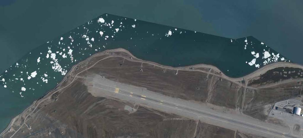 På full fjære kan man gå langs strandkanten fra Laguna til Vestpynten. Denne strekningen har vært utsatt for kraftig erosjon, og hytter må flyttes innover land for at de ikke skal skli ut i sjøen.