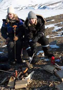 Det er også foreslått ei skiløype langs Burmaveien, ovenfor flyplassen til Vestpynten. Det finnes ikke dårlig vær, bare dårlige klær. Det er nesten helt sant.