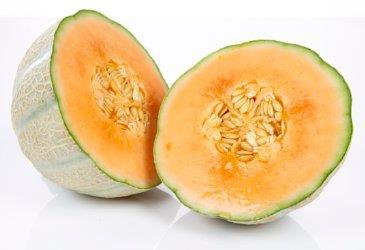 lavfodmap-, frukt, bær og grønnsaker Mengde frukt: Opp til 3 porsjoner daglig fordelt på flere måltid Ananas Appelsin Banan (hard) Cantaloupemelon Dragefrukt Drue (alle typer) Honningmelon Kiwi