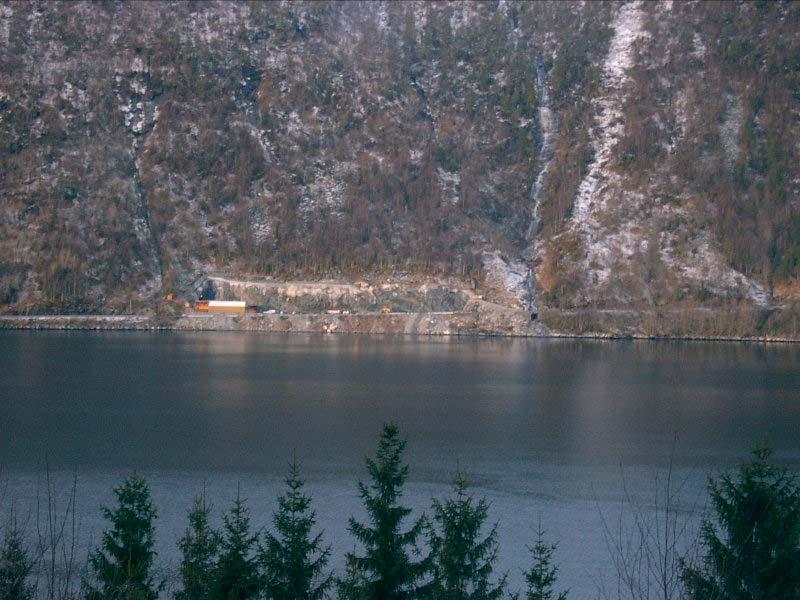 E 39 Teigen Bogen (Bogstunnelen) Deponering av tunnelmassar i sjøen ved Bogen Bogstunnelen Bogen E 39 Teigen Innkøyring