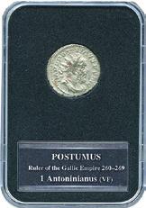 Den første er en Antoninianus med keiser Postumus og den andre er, en Follis, med keiser Valens.