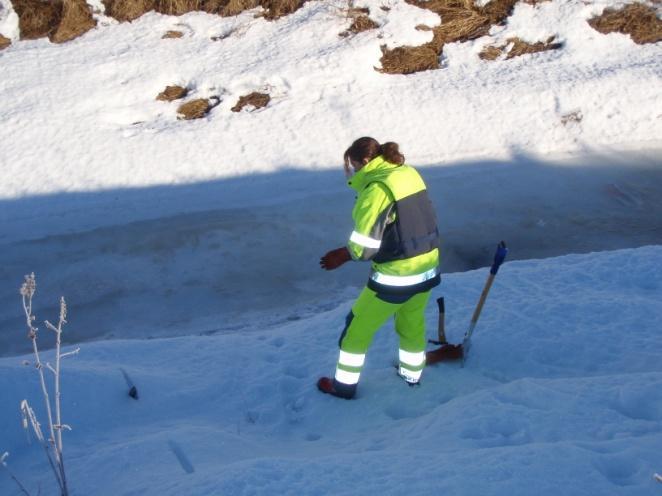 FORUNDERSØKELSER VASSDRAG VINTER 2011 15 (28) Målt konsentrasjon av kobber og nikkel i ufiltrert prøve faller inn under tilstandsklasse III (Markert forurenset).