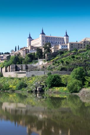 Innsjekking på hotell Catalonia Atocha, et 4 sjerners hotel beliggende I sentrum av Madrid, ved hovedgaten Paseo del Prado. Kort avstand til museer og attraksjoner.