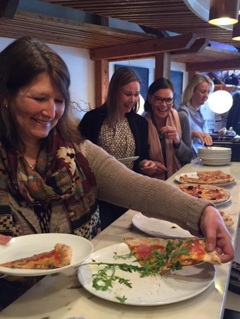 PR et hav av muligheter! Det var mange forventningsfulle og interesserte damer som møtte opp til lunsjmøtet på Pizzastua sist fredag.