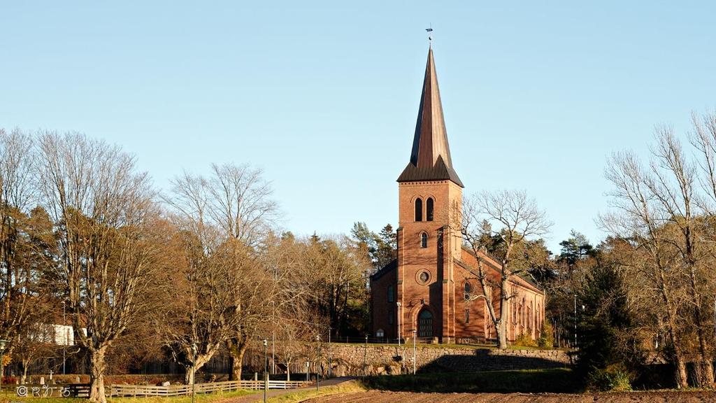 Figur 7 Stokke kirke. Foto fra norgefoto.org 4.