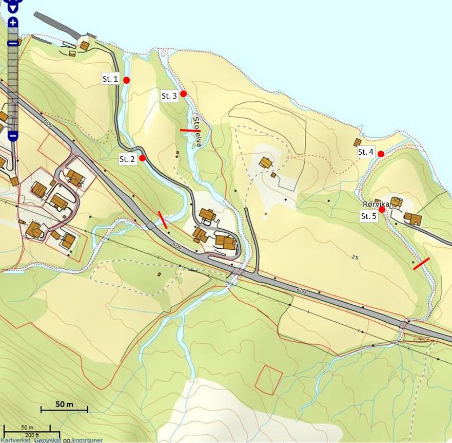 Figur 2. Kart over elektrofiskede områder i Stølselva (stasjon 1 og 2) og Storelva (stasjon 3, 4 og 5) 12. september 2014. Røde streker markerer anadrome vandringshindre.