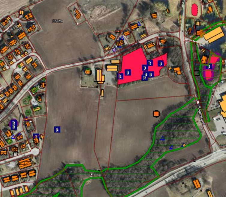 B10 og B11 Li og Torshov, Ridabu Dagens arealformål: LNF Foreslått arealformål: Bolig Arealstørrelse:23 + 96 daa Områdene er i hovedsak dyrket mark med god arrondering mellom dagens tettbebyggelse på