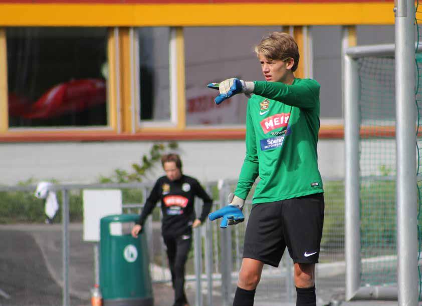 KLUBB: Oseberg skilag, Flint håndball, Tønsberg friidrettsklubb KLUBB: Tønsberg Friidrettsklubb og Oseberg skilag Laget har vunnet mange cuper på håndballbanen.