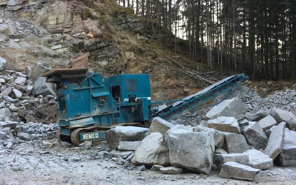 3 Støv, avrenning og overvasshandtering I samband med uttak av bergmassar, vil det bli danna finkorna sedimenter (silt/leire) som kan bli ført med luft og overvatnet som renn frå planområdet.