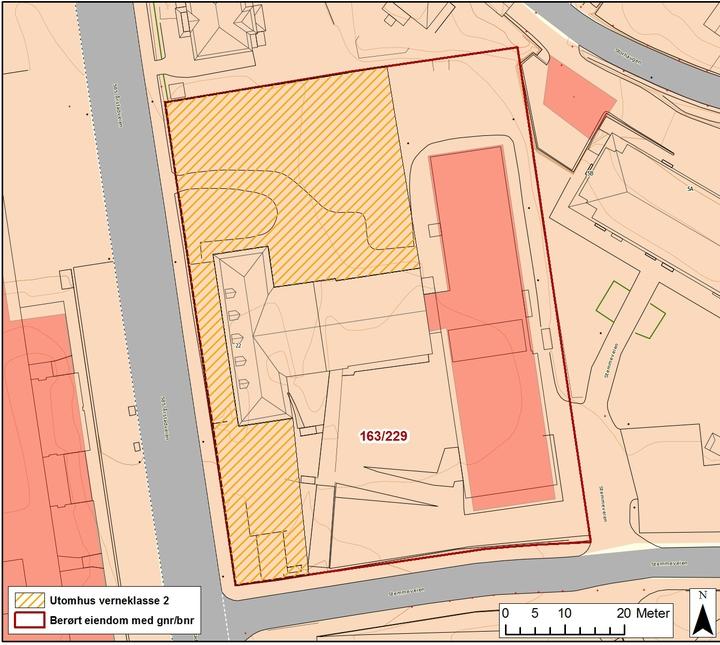 BYGNING 9903711 Utomhus Kompleks 131 STATSARKIVET I BERGEN Bygnings- og eiendomsdata Ansvarssted/etat: GAB nr: Gnr/bnr: 163/229 Oppført: Byggherre: Arkitekt: Opprinnelig funksjon: Nåværende funksjon: