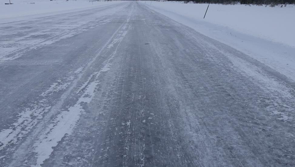 2.4.4 Test 2 Dag 2 (10.02.2016) Testene på dag 2 foregikk på flystripa. Det hadde kommet et tynt lag med nysnø i løpet av natta.