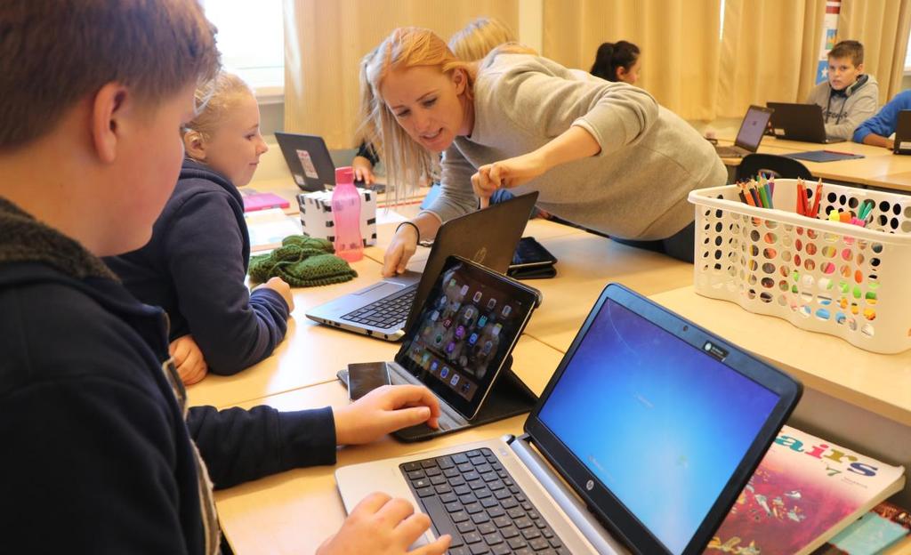 Ny strategi for digital læring Ny strategi for digital læring i barnehage, skole og oppvekst iverksettes i perioden 2017