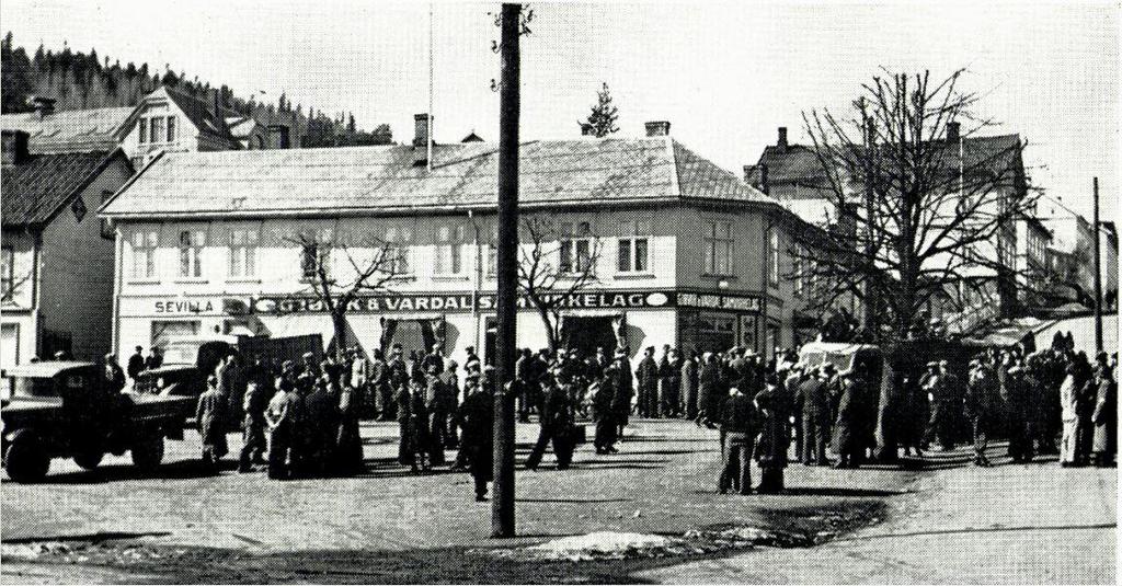 3.2 Siktlinjer 3.2.1 Fra Gamletorget / Bassengveien Gamletorvet i 1940.