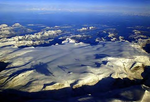 Ved enkelte brearmer har aktiviteten vart i over 120 år, som her ved Briksdalsbreen, Stryn/Sogn og