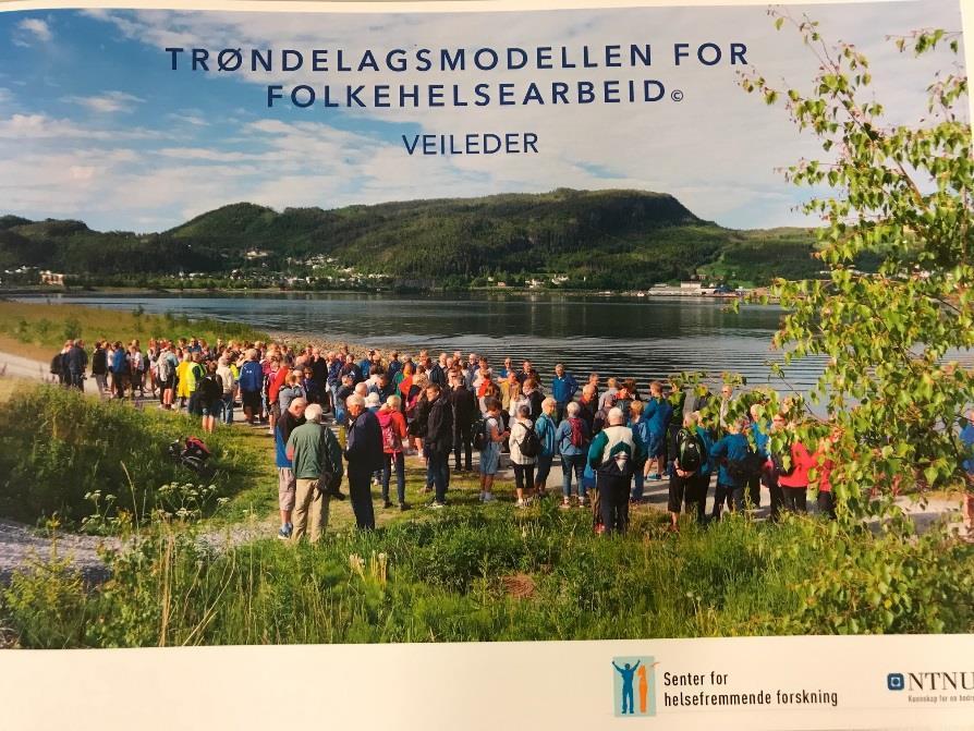 Trøndelagsmodellen som arbeidsmetode Presentert på KS sin strategikonferanse i vinter Modellen beskriver sju steg for hvordan kommunen kan hente inn og omsette beste