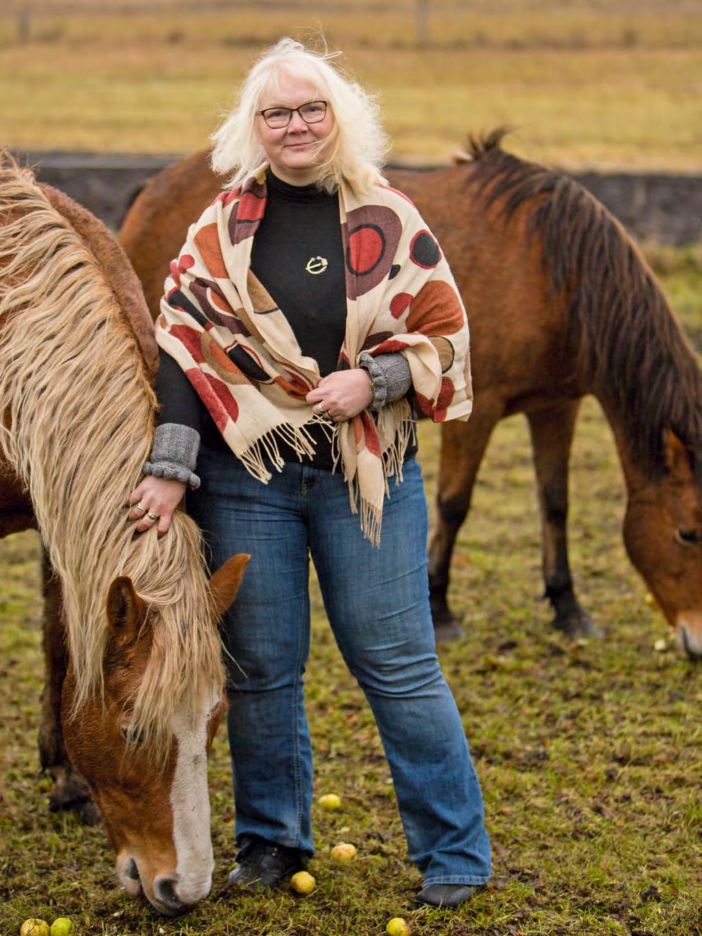 Marika Kose (snd Jänes) on sündinud 7. oktoobril 1971. aastal Tallinnas. Õppinud Tallinna 44. keskkoolis. 1991 1995 õppis Tartu ülikoolis bioloogiat.