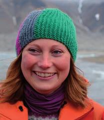 Line er norsk og vokst opp i en liten bygd utenfor Trondheim. Hun har backpacket rundt i verden og fullførte Arctic Nature Guide studier i 2010 på Spitsbergen.