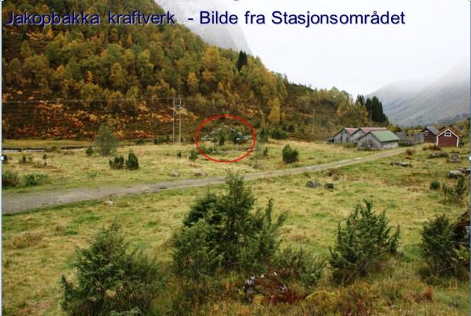 Krafta vert ført fram i jordkabel 30 m til eksisterande høgspent fordelingslinje (22 kv), som forsyner Bøyadalen.