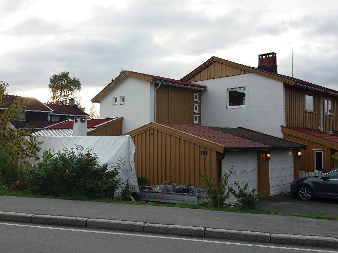 Forskjøvet plassering ift hovedvolum.