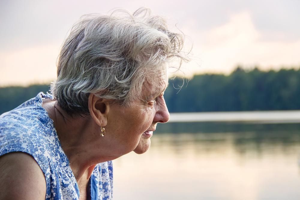 Reidun Holsæter Pensjonist Reidun (82) bor i bolig på Hoff sammen med ektemannen Stein (87). Reidun har demens, men liker å klare seg selv og er glad i å gå turer i nærområdet hvor hun er kjent.